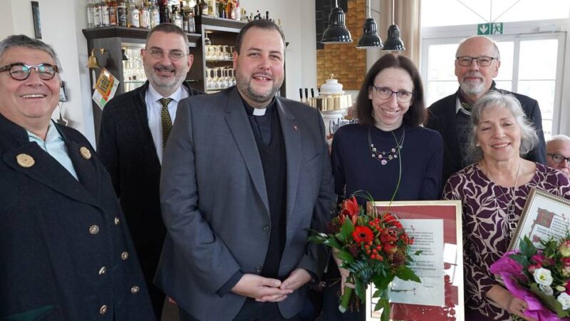 Auf dem Cäcilienfest: Kerkener Kirchenchöre zeichnen langjährige Mitglieder für ihre Treue aus