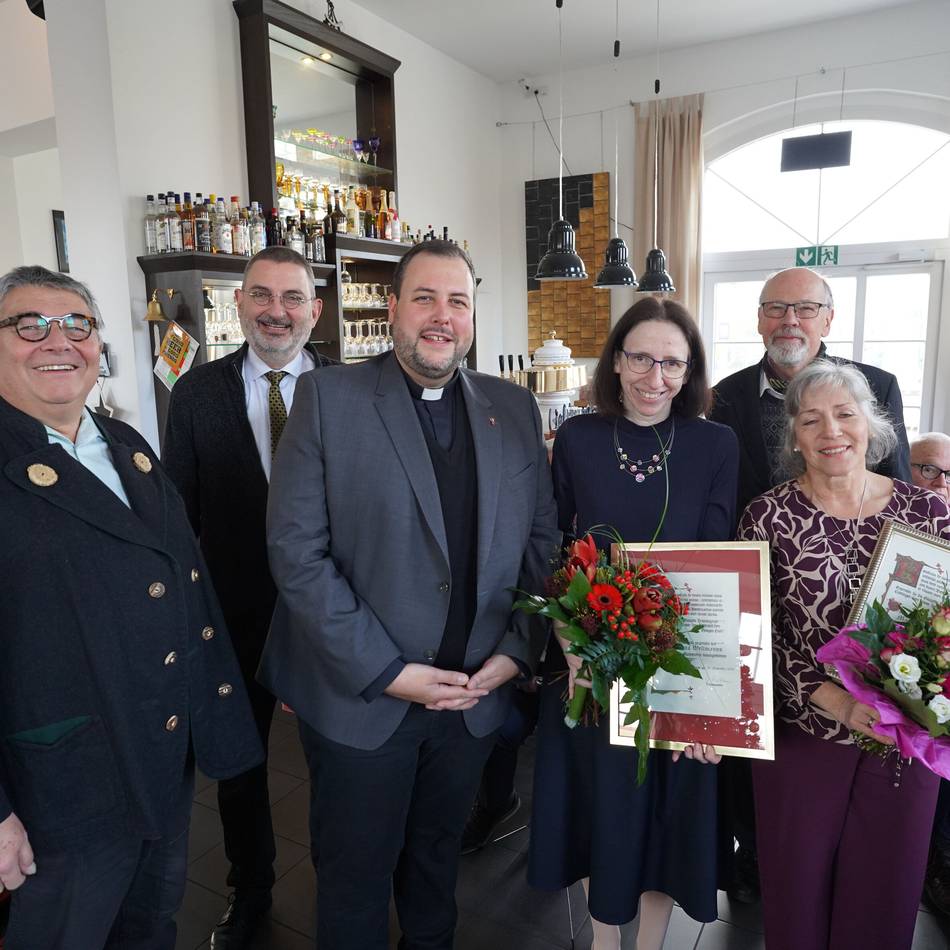 Auf dem Cäcilienfest: Kerkener Kirchenchöre zeichnen langjährige Mitglieder für ihre Treue aus