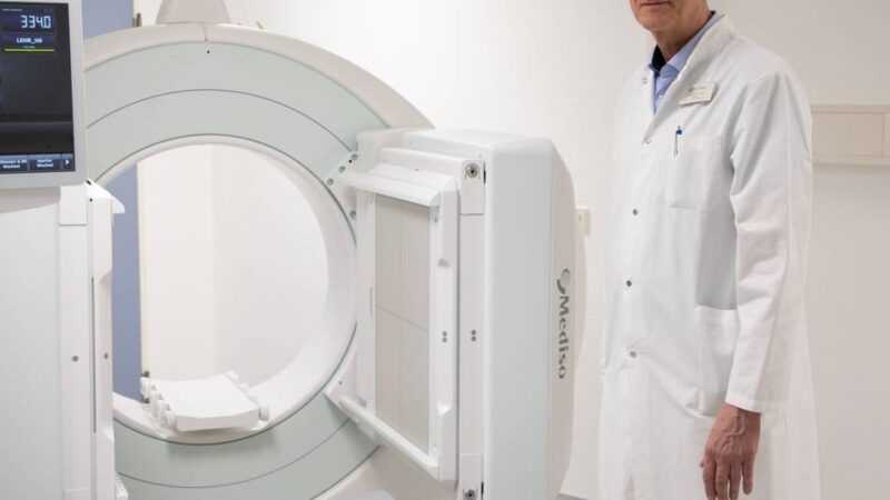 Neueste Technik für Moerser Krankenhaus: „Deutschlandweit wurden nur acht dieser Geräte installiert“