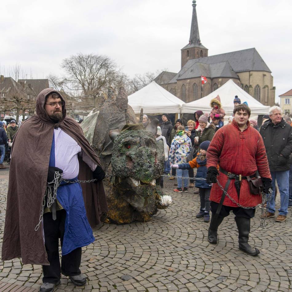 Mittelalterflair in Geldern: Drachen- und Feuerfest jetzt an zwei Tagen