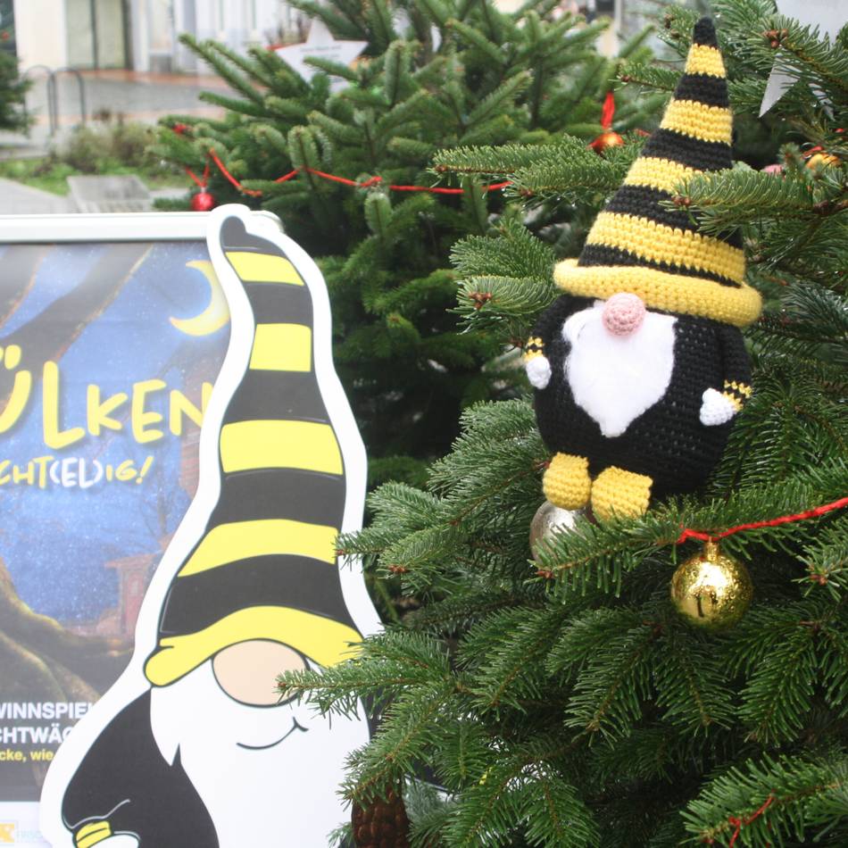 Besondere Aktion in der Weihnachtszeit: Wichtel Anton lädt zur Mützensuche in Dülken ein