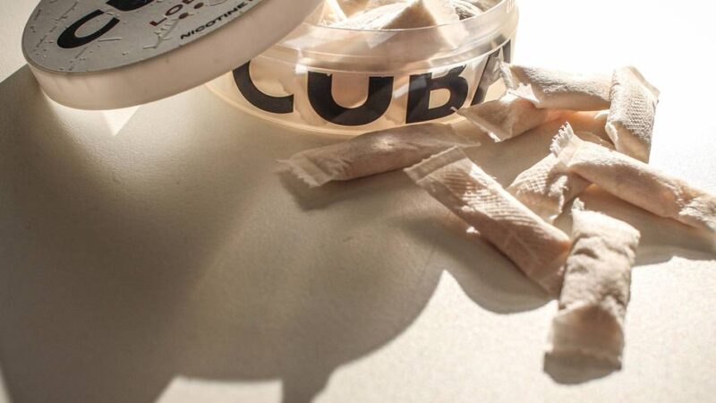 „Snus“ aus dem Hinterzimmer: Illegaler Verkauf von Nikotinbeuteln – „Ich habe alle Sorten da“