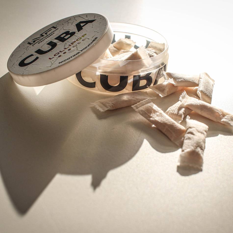 „Snus“ aus dem Hinterzimmer: Illegaler Verkauf von Nikotinbeuteln – „Ich habe alle Sorten da“