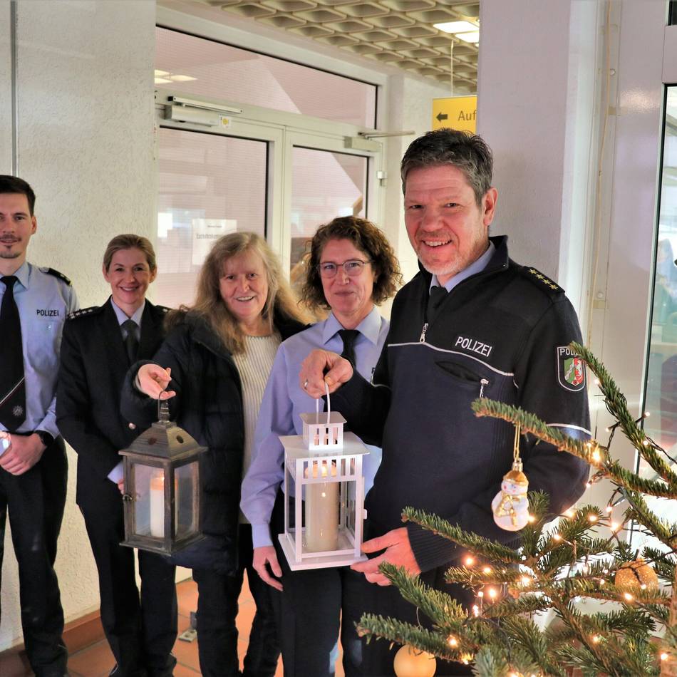 Einladung an die Bürger: Friedenslicht von Bethlehem in den Wachen der Kreispolizei