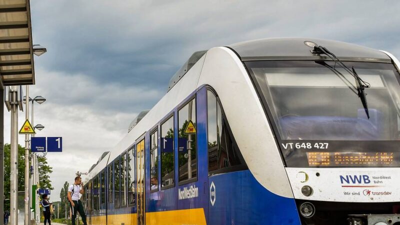 Misere beim RE10: Niersexpress: Auch die Verstärkung aus der Slowakei verspätet sich