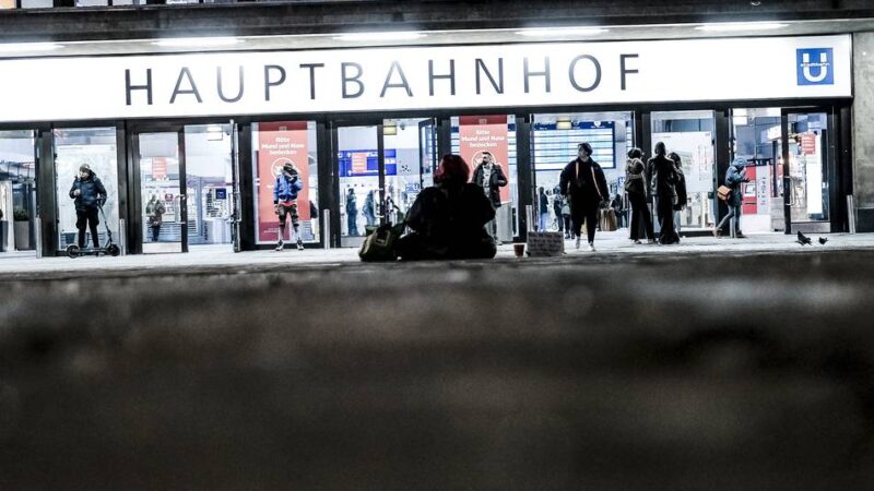 Silvester und Neujahr: Diese Gegenstände sind am Düsseldorfer Hauptbahnhof verboten