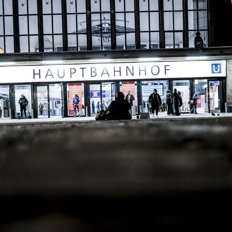 Silvester und Neujahr: Diese Gegenstände sind am Düsseldorfer Hauptbahnhof verboten