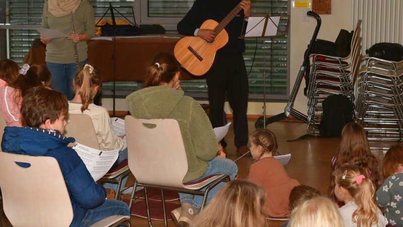 Aktion über den Jahreswechsel in Hückeswagen: Sternsinger bereiten sich auf ihren „Job“ vor