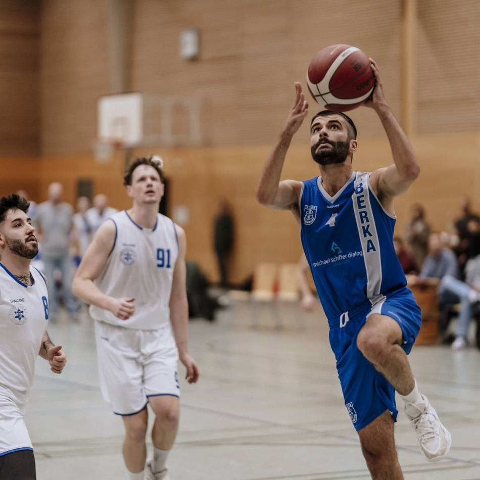 Basketballer bei Maccabi chancenlos: Rheinberg im Oberliga-Spitzenspiel auf verlorenem Posten