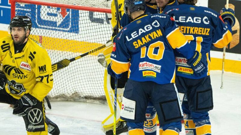 4:2-Sieg in Weißwasser: Krefeld Pinguine bauen die Tabellenführung aus