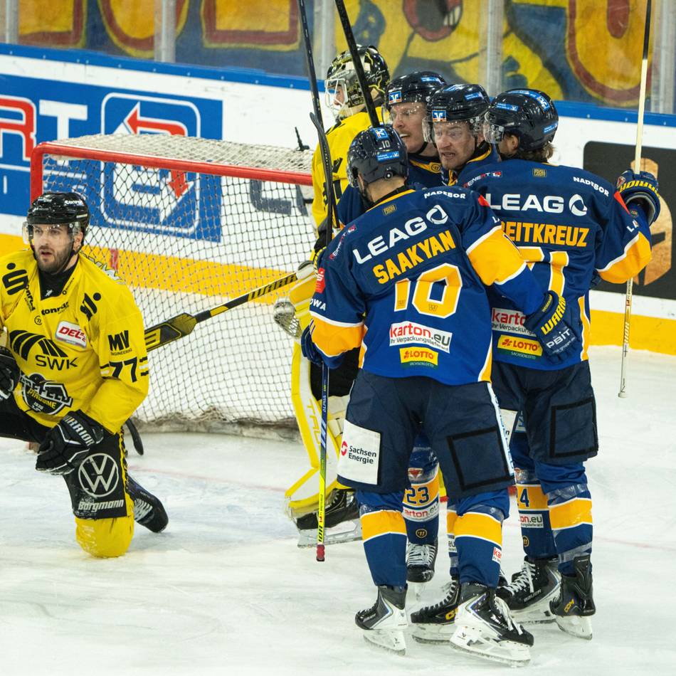 4:2-Sieg in Weißwasser: Krefeld Pinguine bauen die Tabellenführung aus