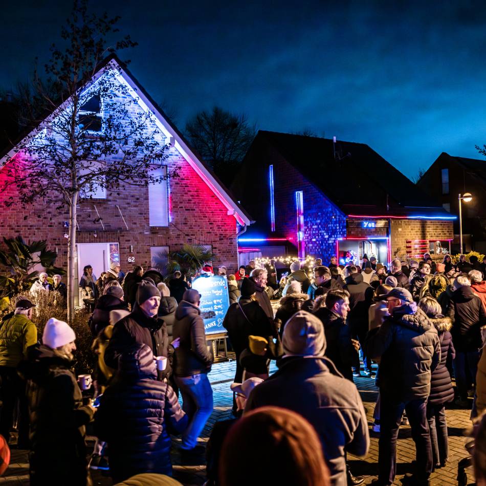 Nachbarschaftsaktion in Meerbusch: Viel Zulauf bei Lichtershow in Lank-Latum