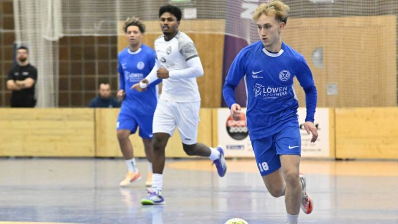 Gruppe 2 Hallenstadtmeisterschaft: Wickrath mit Mühe zum Sieg, Spannung um Platz zwei