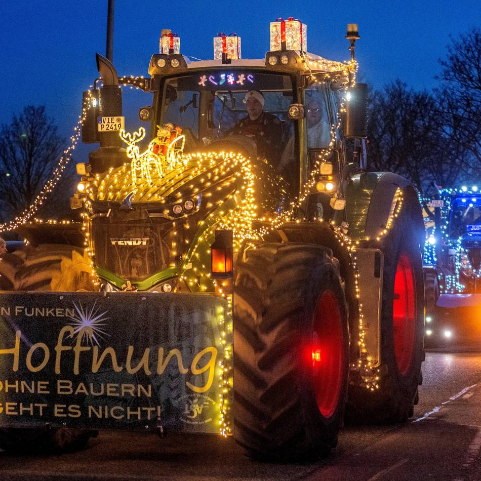 Lichterfahrt der Landwirte durch Viersen: Leuchtende Zeichen der Hoffnung
