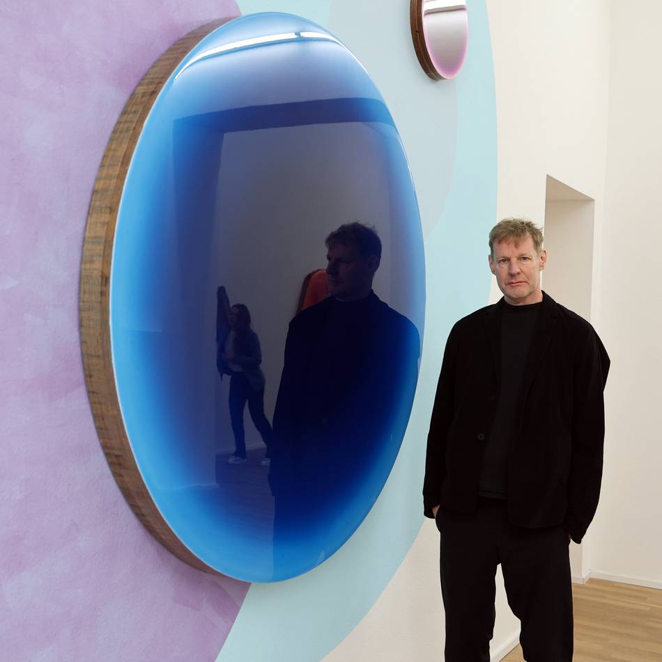 Neue Ausstellung in der Galerie Löhrl: Wie die Betrachter selbst Teil von Dirk Salz‘ Kunstwerken werden