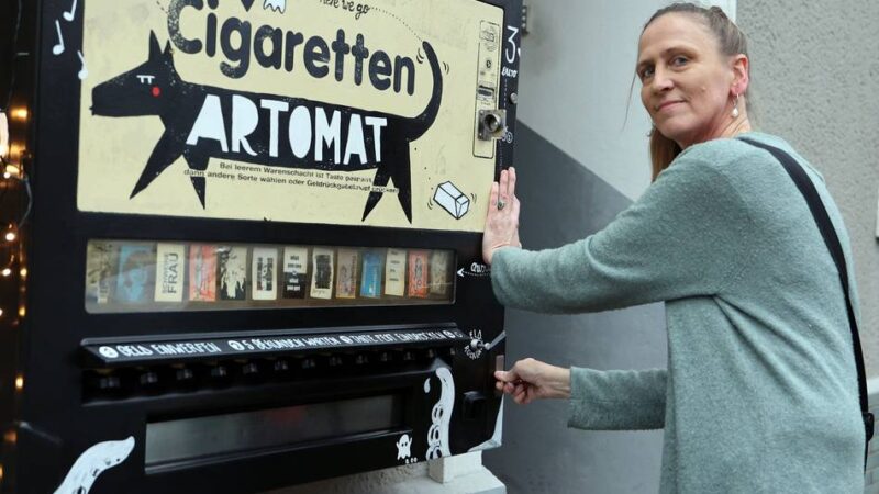 Nette Kuriosität am Wegrand: Ein Kunst-Automat in Mönchengladbach verabschiedet sich
