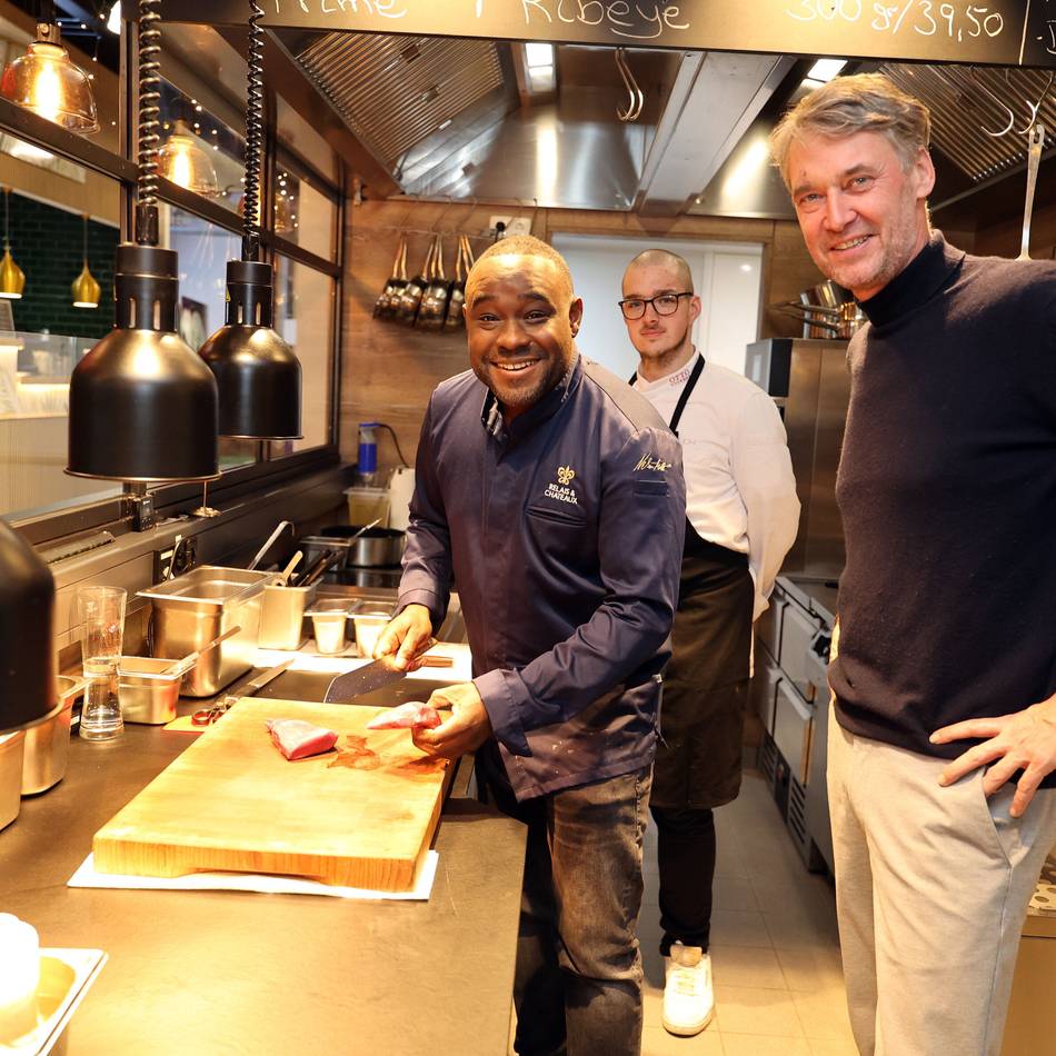 Eröffnung mit dem Koch-Promi in der Markthalle: Nelson Müller traut den Gladbachern gutes Essen zu