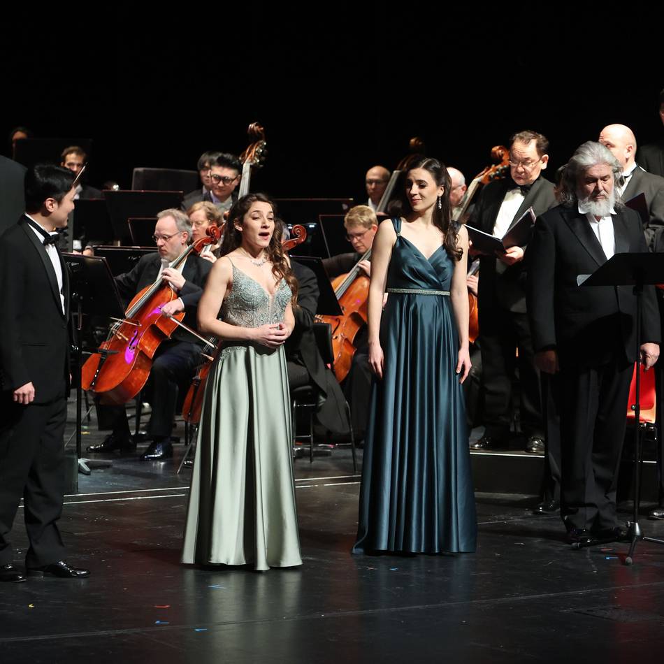 Im Theater Mönchengladbach: Esprit, Charme und Passion bei Festlicher Operngala 2025