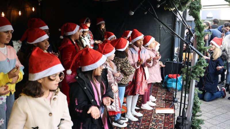 Dritter Advent in Mönchengladbach: Sonntags-Shoppen und Winterzauber locken in die Innenstadt von Rheydt