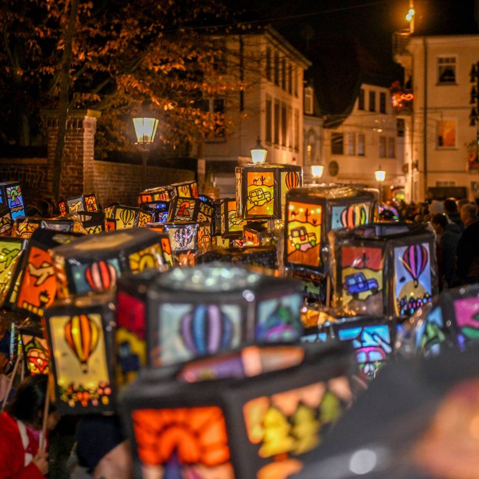 Rund 30.000 Euro für Kitas und Schulen: St.-Martins-Verein Kempen kürt die schönsten Laternen