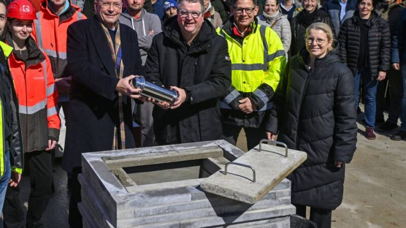 Schule in Weeze: Grundstein für neue Petrus-Canisius-Schule gelegt