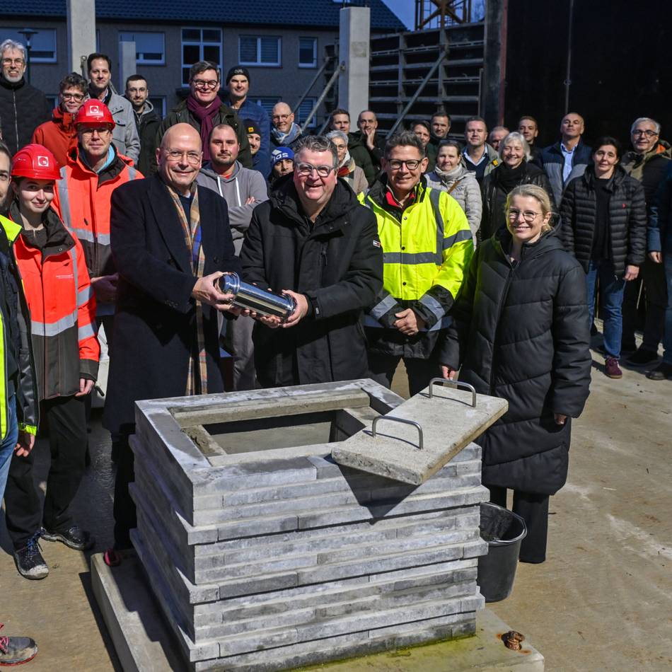 Schule in Weeze: Grundstein für neue Petrus-Canisius-Schule gelegt