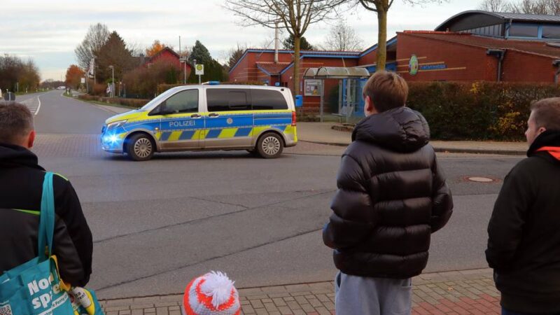 Weltkriegsbombe in Rheinberg gefunden: Blindgänger kontrolliert gesprengt – Anwohner können in ihre Häuser zurück