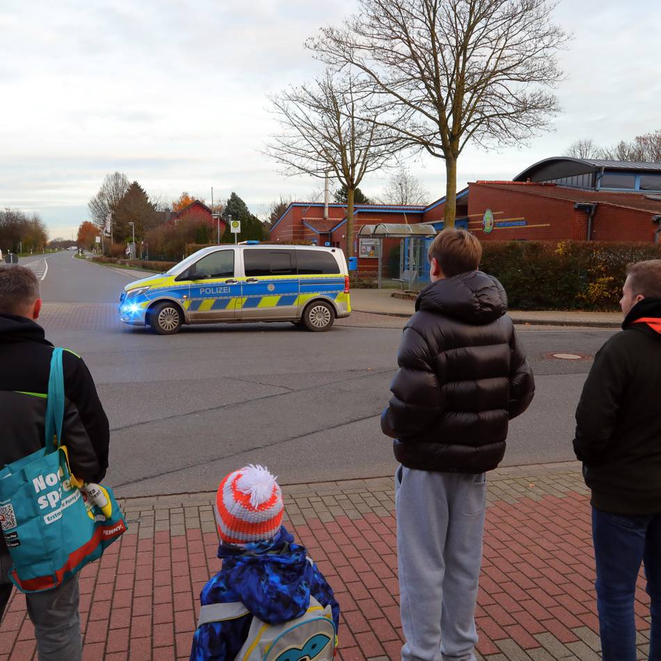 Weltkriegsbombe in Rheinberg gefunden: Blindgänger kontrolliert gesprengt – Anwohner können in ihre Häuser zurück