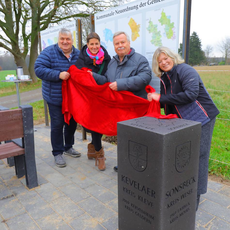 Berührende Niederrhein-Geschichte: Ein Stein markiert den „Treffpunkt“