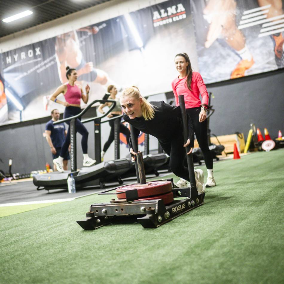 Fitnessstudios in der Stadt: Düsseldorf macht sich fit — „die Teilnehmerzahlen unserer Kurse sind explodiert“