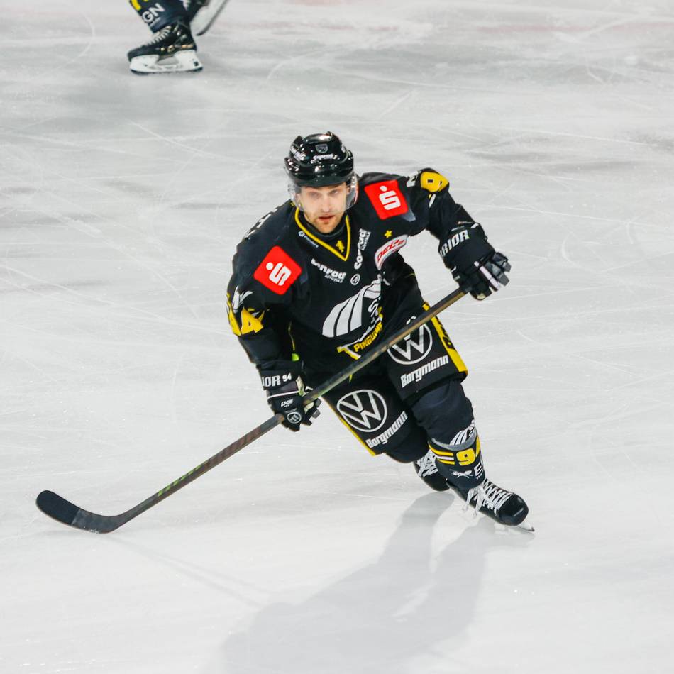 4:3-Sieg nach Penalty-Shootout: Erst ohne Durchblick, dann ohne Nerven – die Pinguine-Aufholjagd im Video