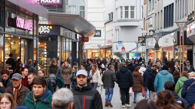 Einzelhandel in Krefeld: Volle City am dritten Advent