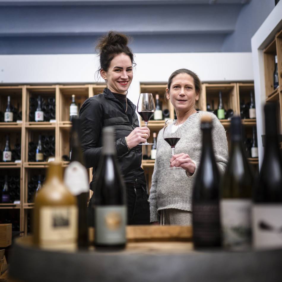 Champagner zur Auster, Gutedel zum Käsefondue: Welcher Wein zu welchem Essen? Expertinnen geben Tipps fürs Weihnachtsmenü