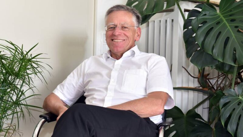 Neuer Standort gefunden: Beim Umzug von Petrauschkes Mega-Zimmerpflanze half sogar die Feuerwehr