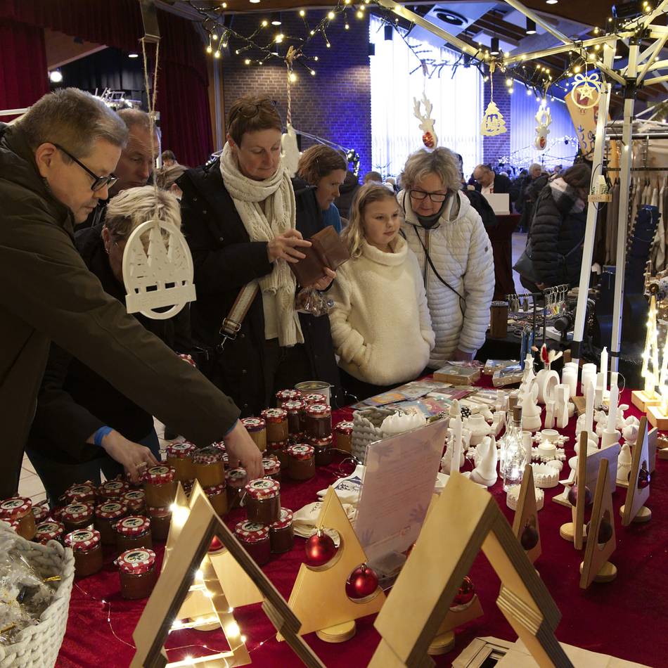 Kunsthandwerk im Sonsbecker Kastell: Besucherzahl beim Weihnachtsmarkt verdoppelt