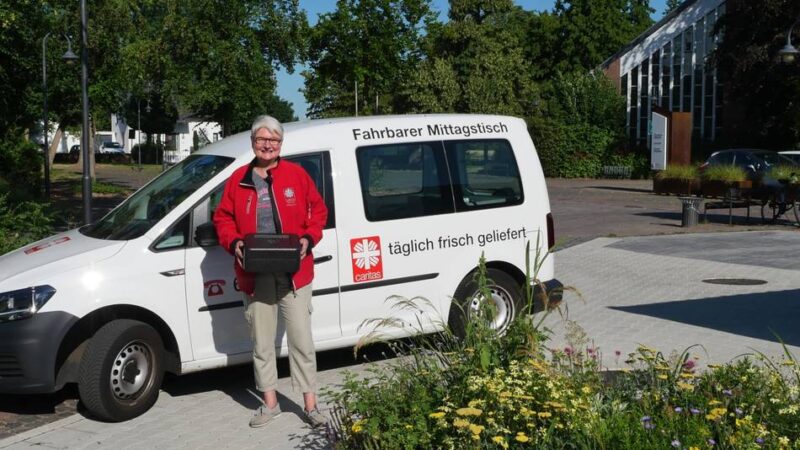 Caritas Krefeld sammelt für Weihnachtsmenü: „Erleben Senioren, die sich nur ein einfaches Butterbrot leisten können“