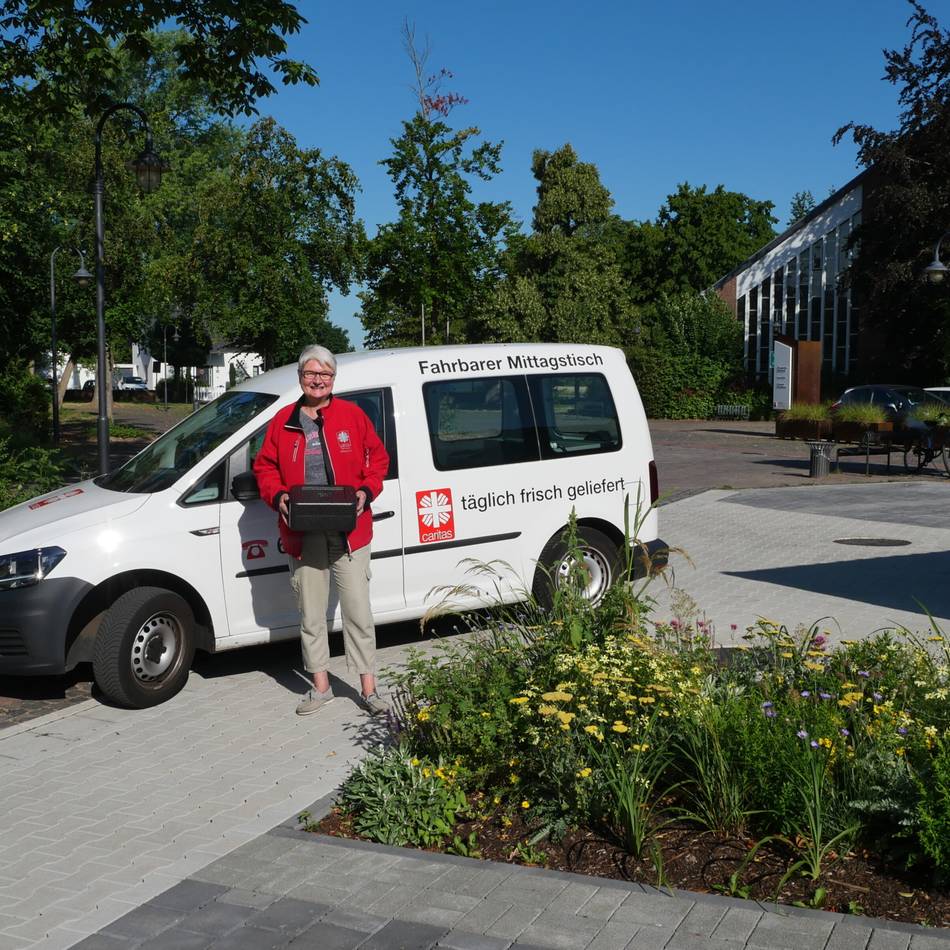 Caritas Krefeld sammelt für Weihnachtsmenü: „Erleben Senioren, die sich nur ein einfaches Butterbrot leisten können“