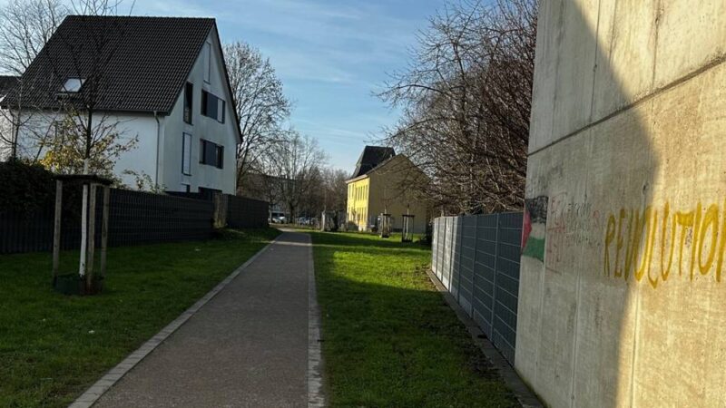 Stadt soll überall in Mönchengladbach prüfen: Politik will mehr dunkle Wege beleuchten