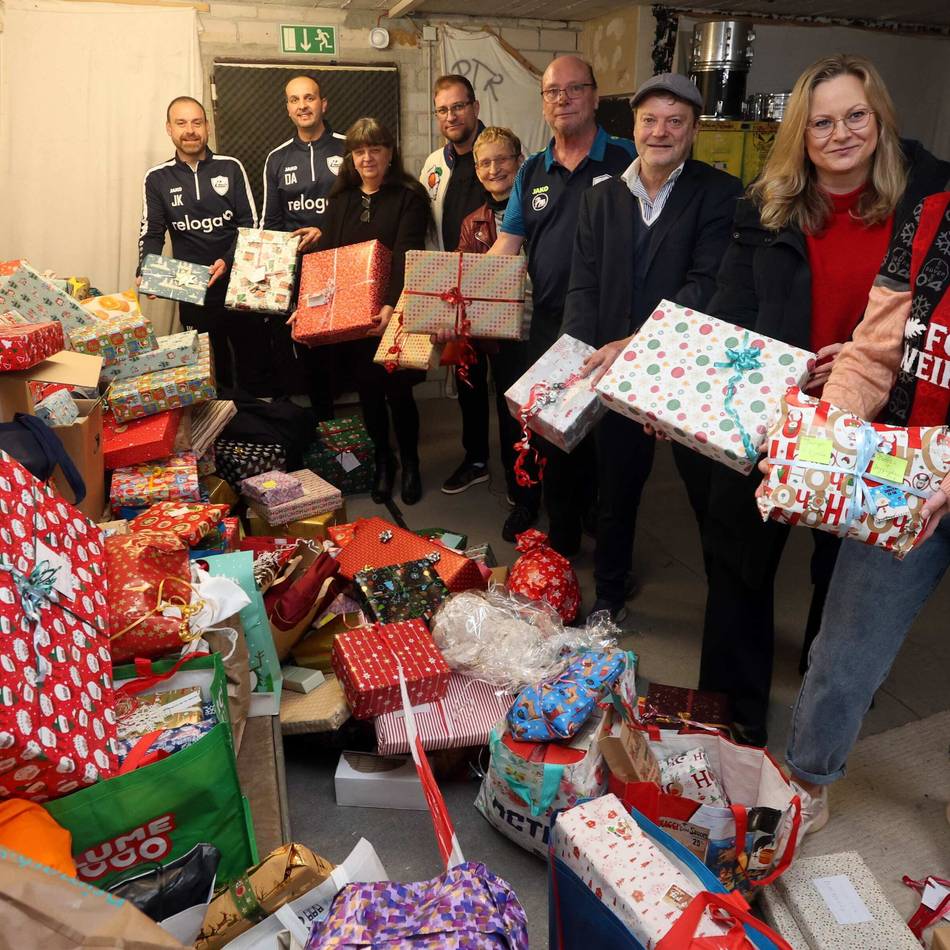 Geschenkaktion in Leverkusen: 2200 Präsente für junge Weihnachtsfreunde
