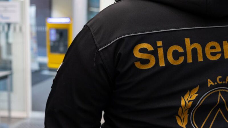 Kommentar zum Metalldetektor im Neusser Bürgeramt: Bitter, aber leider nötig