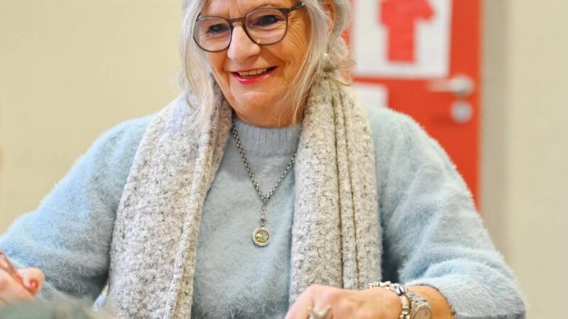 Lesepaten der Hückeswagener Förderschule:  „Auf das Lesen baut sich alles auf“