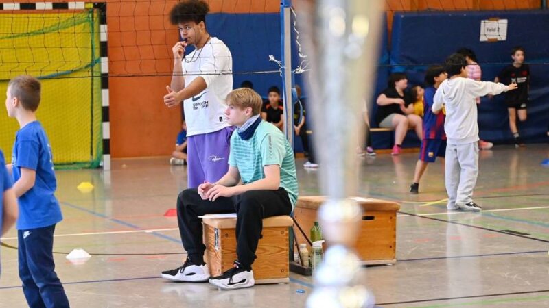 Nikolaus-Cup der Grundschulen in Wermelskirchen: „Den Pokal nehmen wir wieder mit“