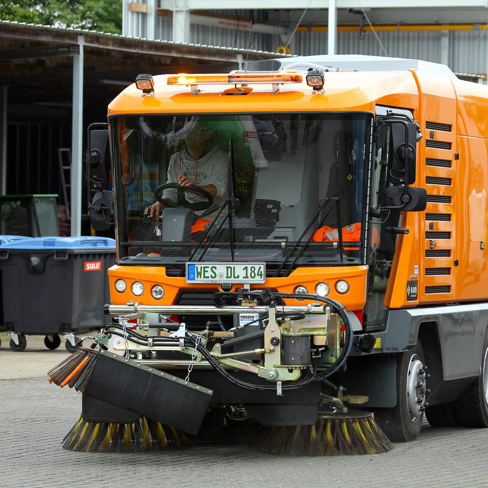 Rheinbergs Energiewende im Stau: DLB kehrt auf der Straße zurück zum Verbrenner