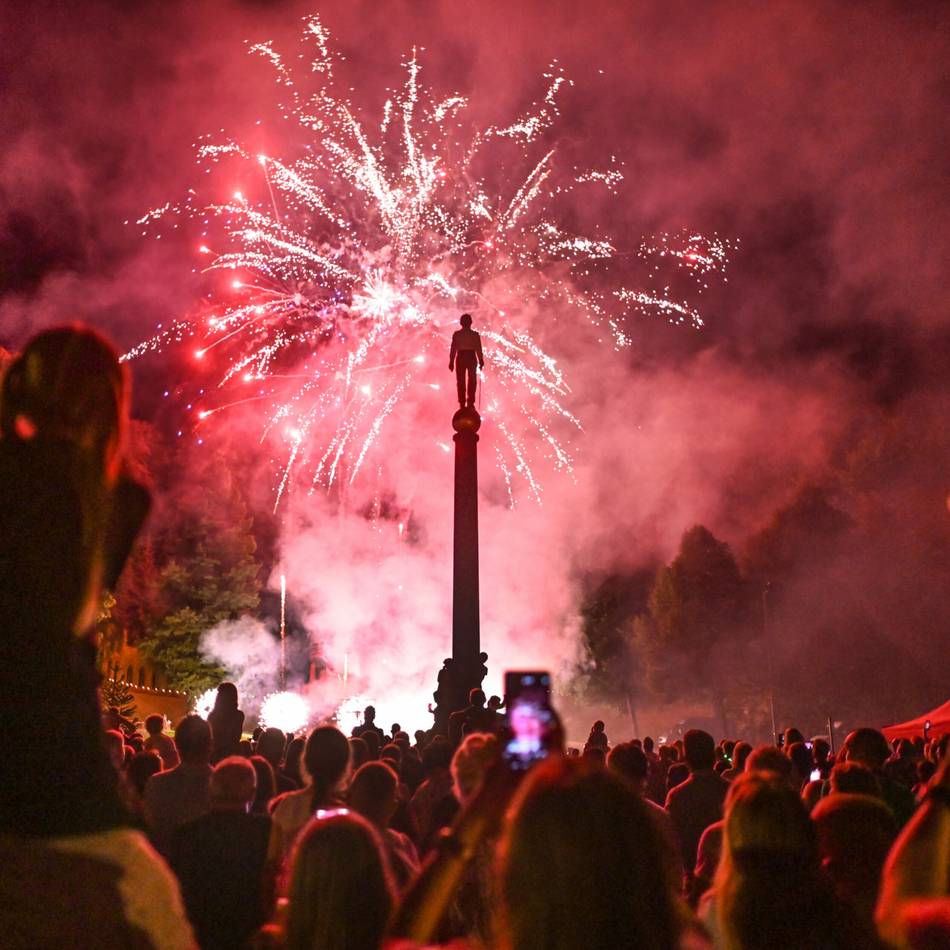 „Das wäre ein Spektakel“: Feuerwerk beim Klever Lichterfest wackelt – was die Alternative sein könnte