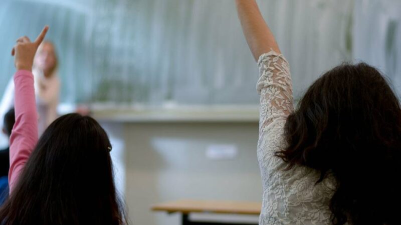 Kinder in Ratingen: Stadt sucht Deutschlehrer für Kinder