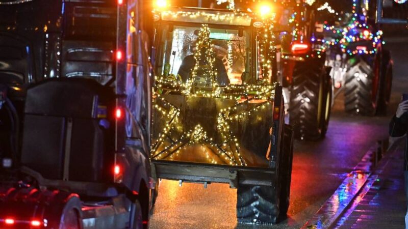 Lichterfahrt in Wermelskirchen: Lichterzug der Landwirte wird immer länger
