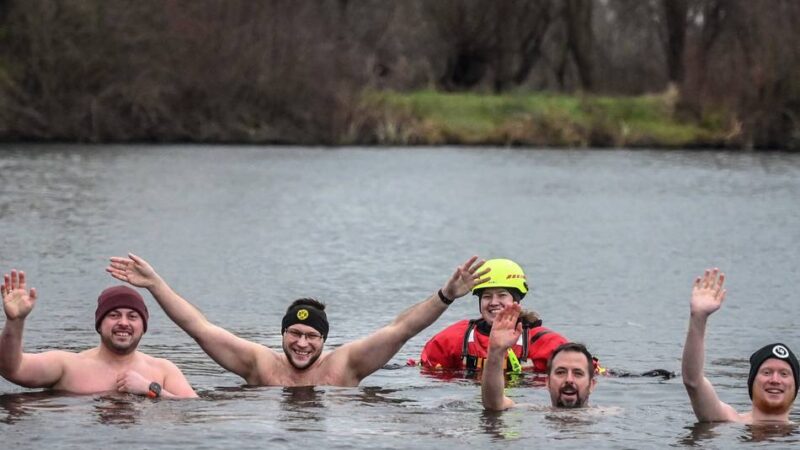 Dritte Auflage: Anbaden am Neujahrstag beim Angelsportverein Kleve