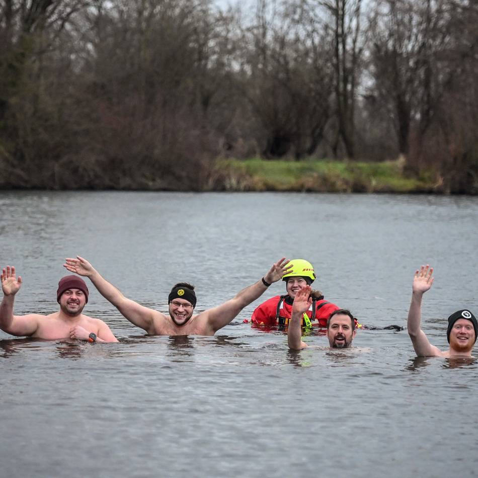 Dritte Auflage: Anbaden am Neujahrstag beim Angelsportverein Kleve
