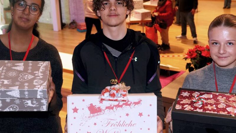 Aktion der Tafel Leverkusen: 1600 Päckchen für ein schönes Weihnachtsfest