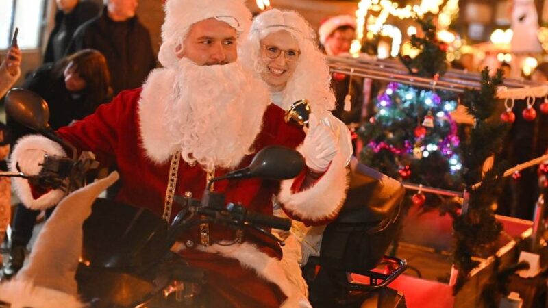 Adventsmarkt in Hückeswagen: Hüttenzauber glänzt selbst bei Regen